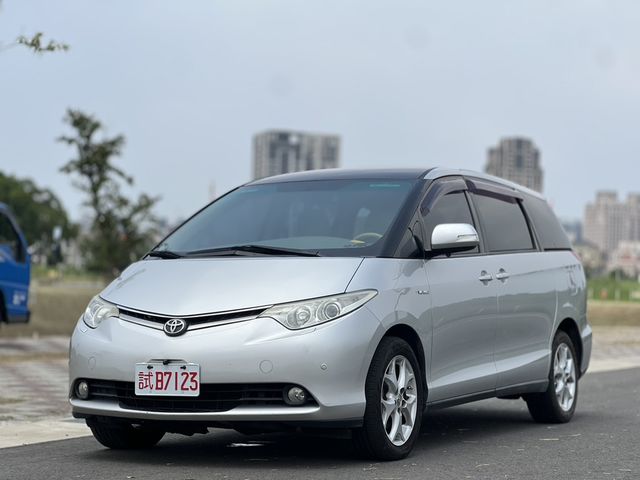 TOYOTA豐田 PREVIA  第1張相片