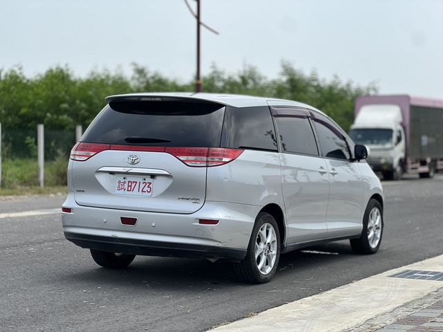 TOYOTA豐田 PREVIA  第4張相片