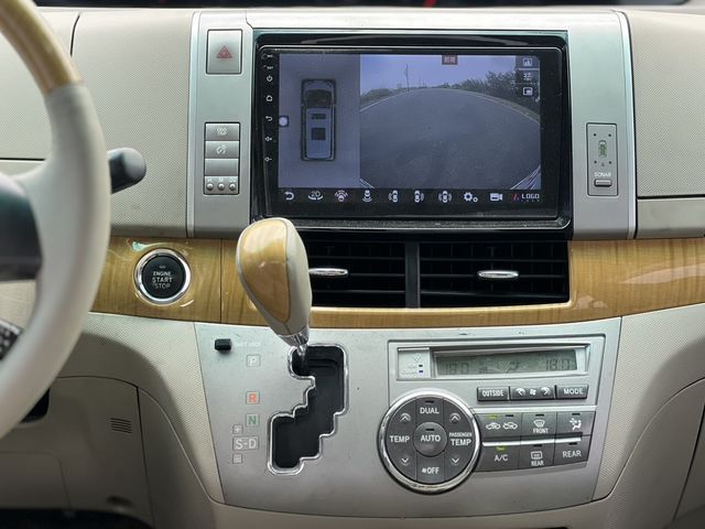 TOYOTA豐田 PREVIA  第14張相片