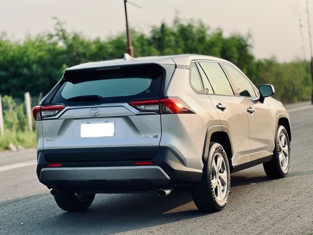 TOYOTA豐田 RAV4  第4張相片
