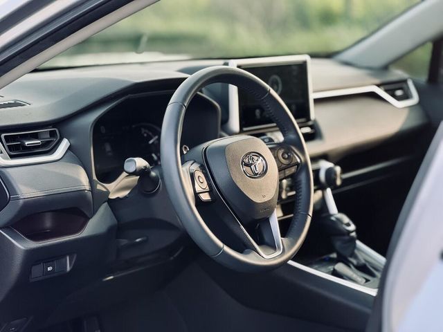 TOYOTA豐田 RAV4  第8張相片