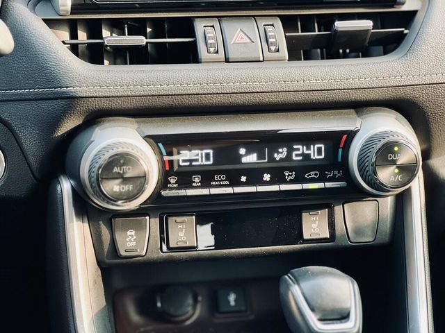 TOYOTA豐田 RAV4  第14張相片