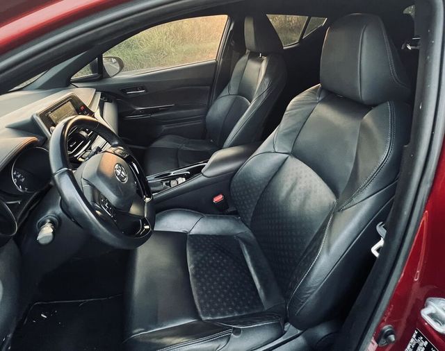 TOYOTA豐田 C-HR  第8張相片