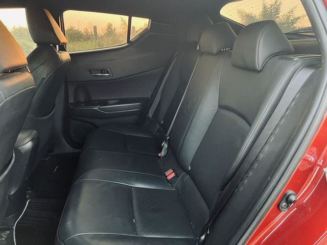 TOYOTA豐田 C-HR  第14張相片