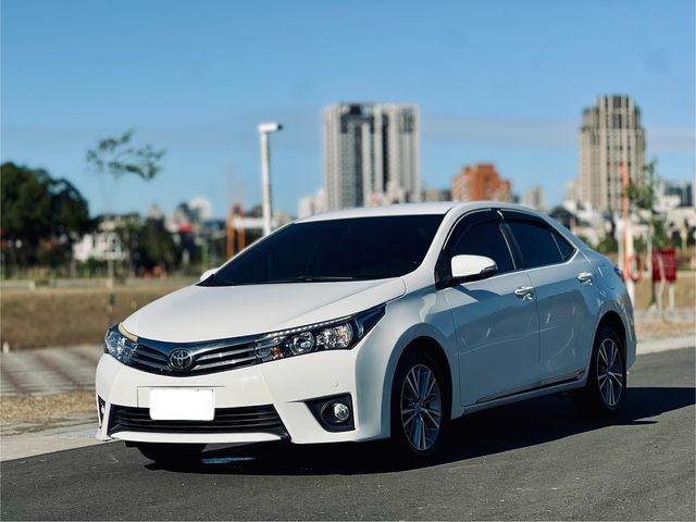 TOYOTA豐田 ALTIS  第1張相片