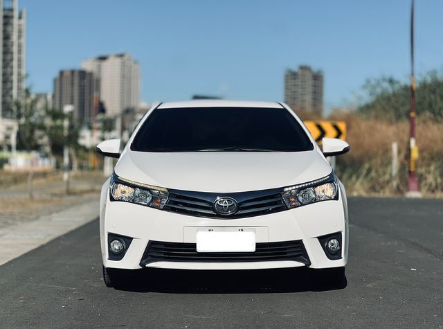 TOYOTA豐田 ALTIS  第2張相片