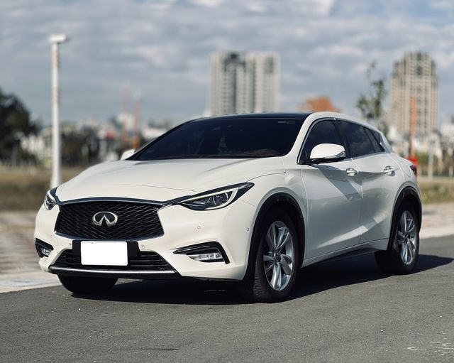 INFINITI無限 Q30  第1張相片