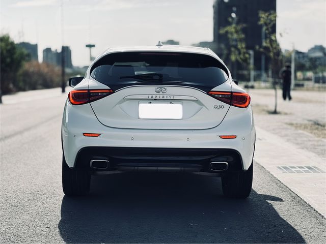 INFINITI無限 Q30  第5張相片