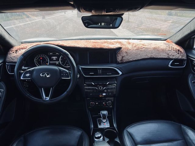 INFINITI無限 Q30  第7張相片