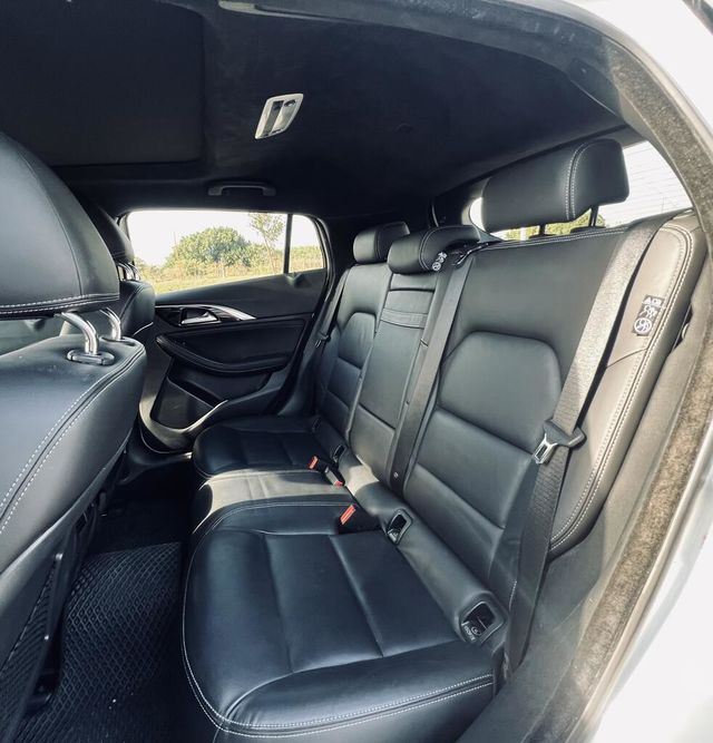 INFINITI無限 Q30  第8張相片