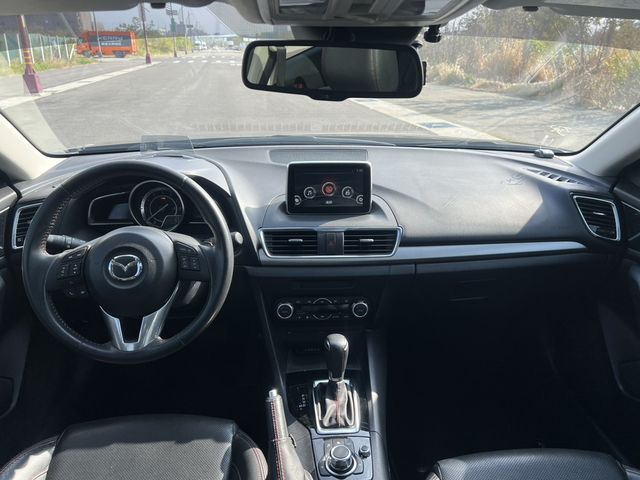 MAZDA馬自達 MAZDA 3  第13張相片