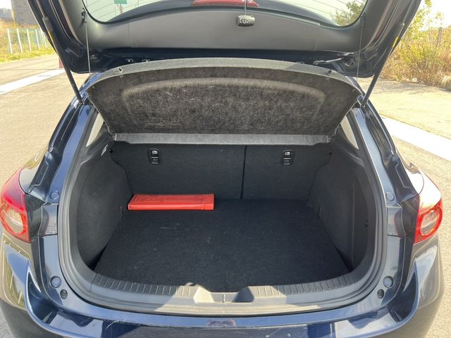 MAZDA馬自達 MAZDA 3  第16張相片