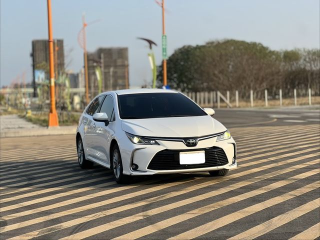 TOYOTA豐田 ALTIS  第2張相片