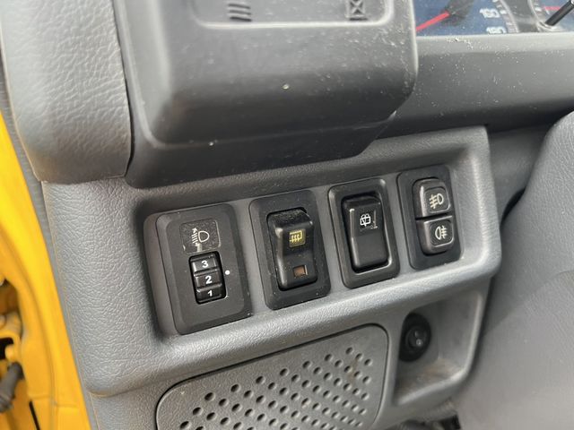 MITSUBISHI三菱 DELICA  第10張相片