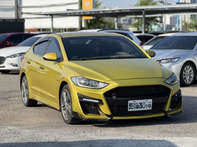 HYUNDAI現代 ELANTRA  第1張相片