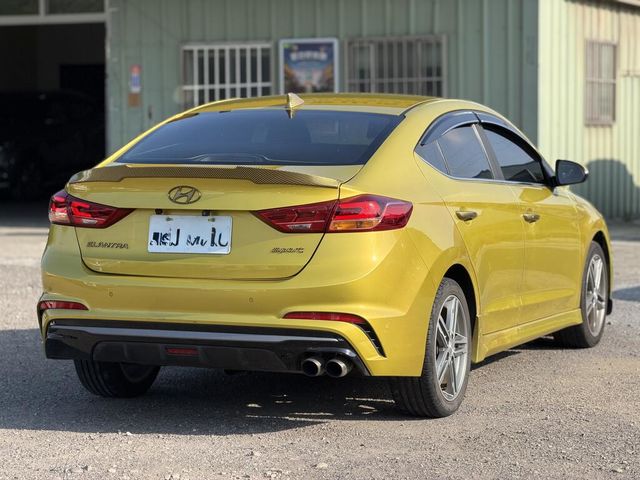HYUNDAI現代 ELANTRA  第2張相片