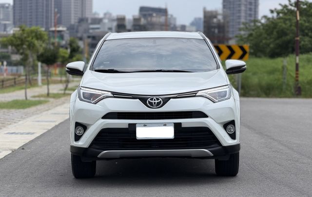 TOYOTA豐田 RAV4  第2張相片