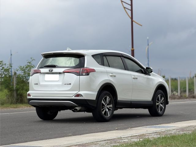 TOYOTA豐田 RAV4  第4張相片
