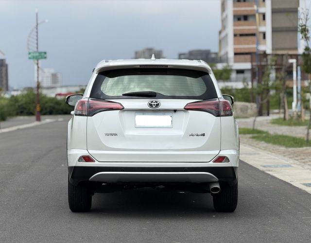 TOYOTA豐田 RAV4  第5張相片
