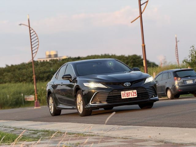 TOYOTA豐田 CAMRY HYBRID  第3張相片