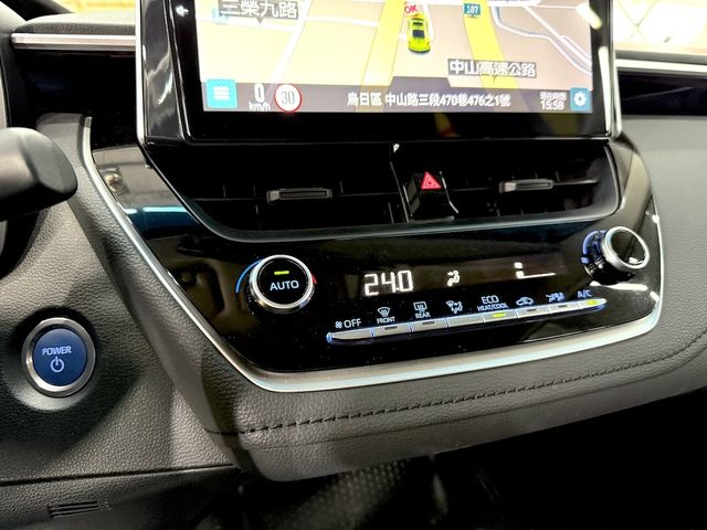 TOYOTA豐田 COROLLA ALTIS HYBRID  第11張相片