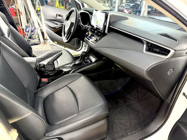 TOYOTA豐田 COROLLA ALTIS HYBRID  第17張相片