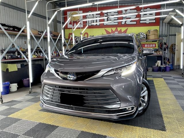 TOYOTA豐田 SIENNA  第20張相片
