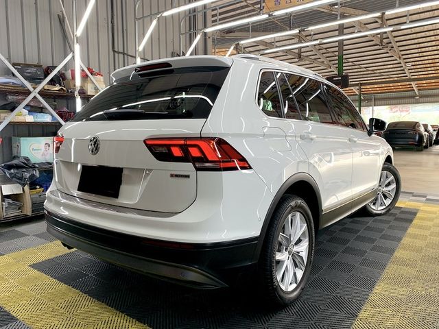 VOLKSWAGEN福斯 TIGUAN  第2張相片