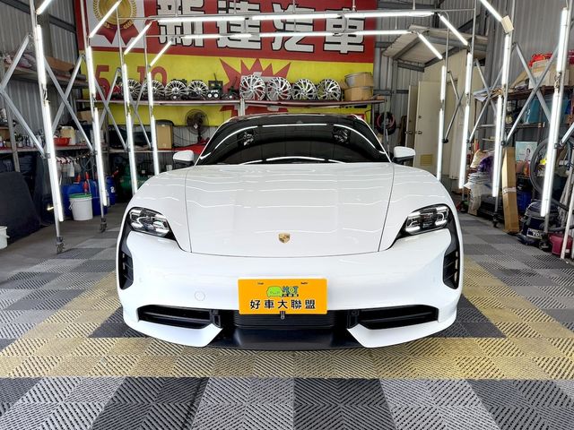 PORSCHE保時捷 TAYCAN  第3張相片
