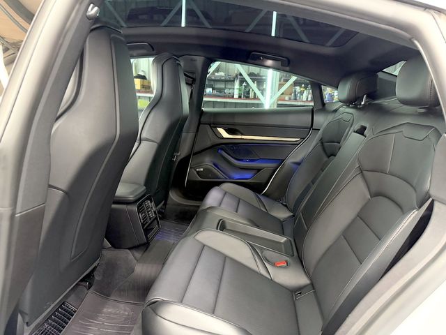 PORSCHE保時捷 TAYCAN  第15張相片