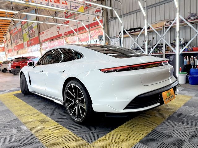 PORSCHE保時捷 TAYCAN  第19張相片