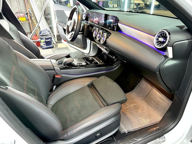 M-BENZ賓士 A180  第16張相片