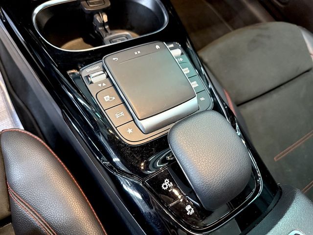 M-BENZ賓士 CLA35 AMG SHOOTING BRAKE  第8張相片