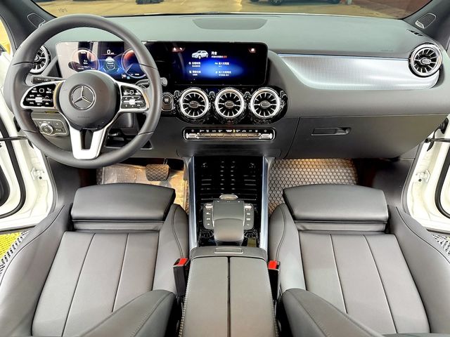 M-BENZ賓士 EQA250  第2張相片