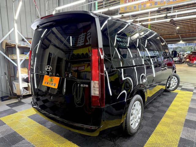 HYUNDAI現代 STARIA  第2張相片