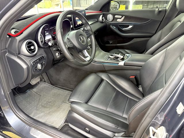 M-BENZ賓士 C300  第13張相片