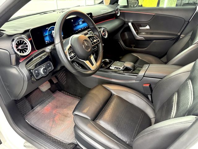 M-BENZ賓士 A200  第13張相片