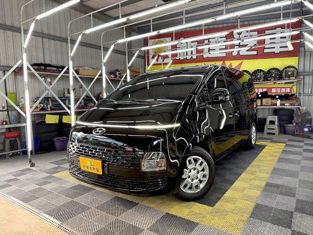 HYUNDAI現代 STARIA  第1張相片