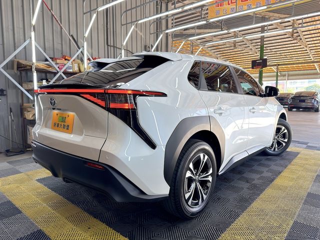 TOYOTA豐田 BZ4X  第3張相片