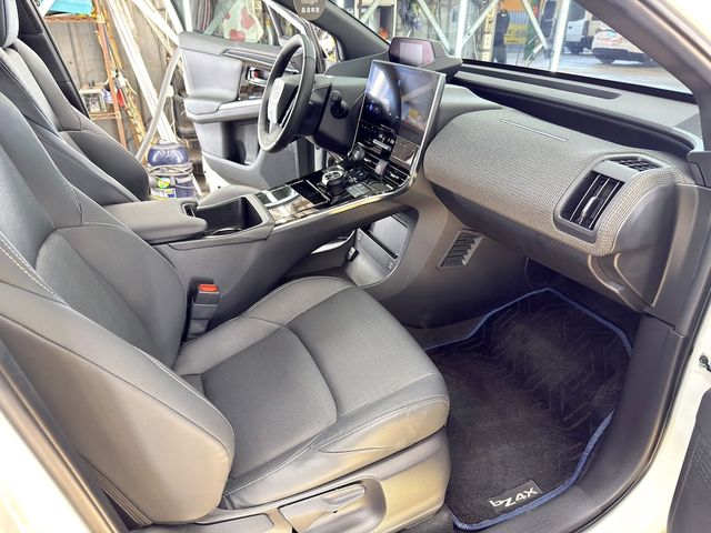 TOYOTA豐田 BZ4X  第16張相片