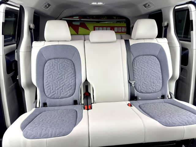 VOLKSWAGEN福斯 ID. Buzz  第7張相片