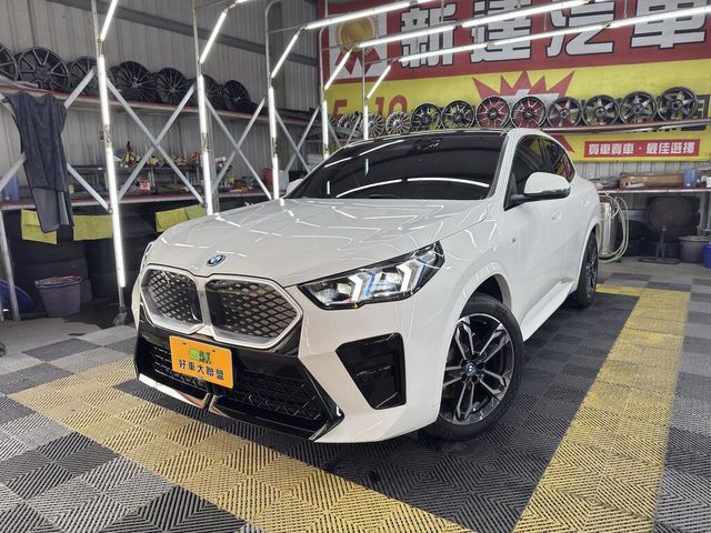 BMW寶馬 IX2 XDRIVE30  第1張相片