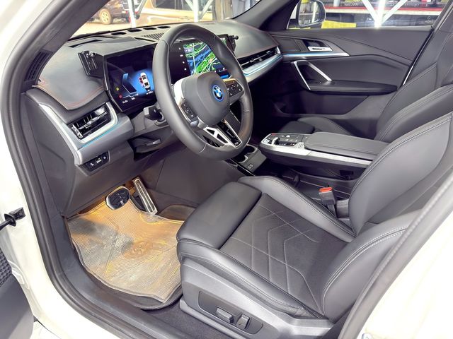 BMW寶馬 IX2 XDRIVE30  第13張相片