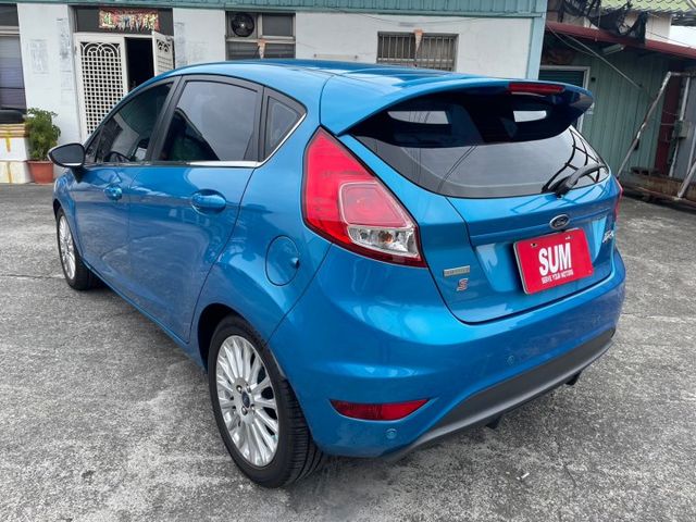 FIESTA  第7張相片
