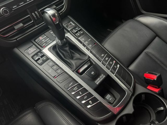 MACAN  第4張相片