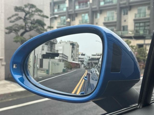 MACAN  第7張相片