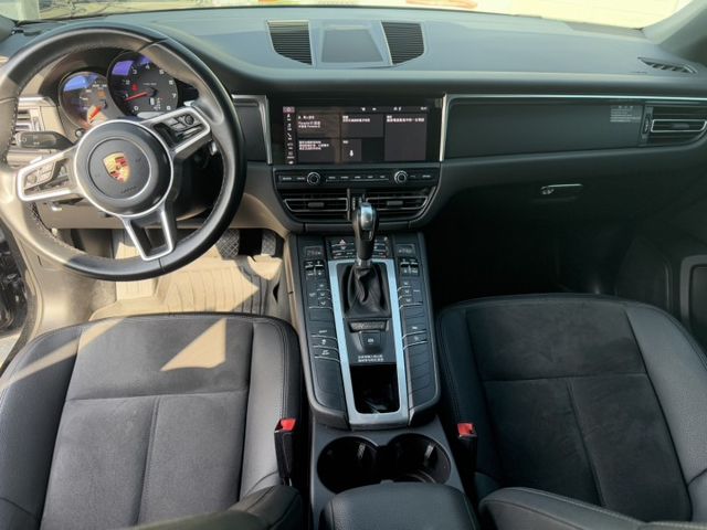 MACAN  第5張相片