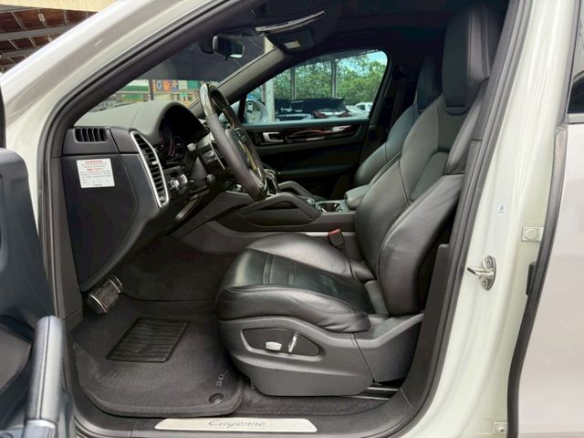CAYENNE COUPE  第3張相片