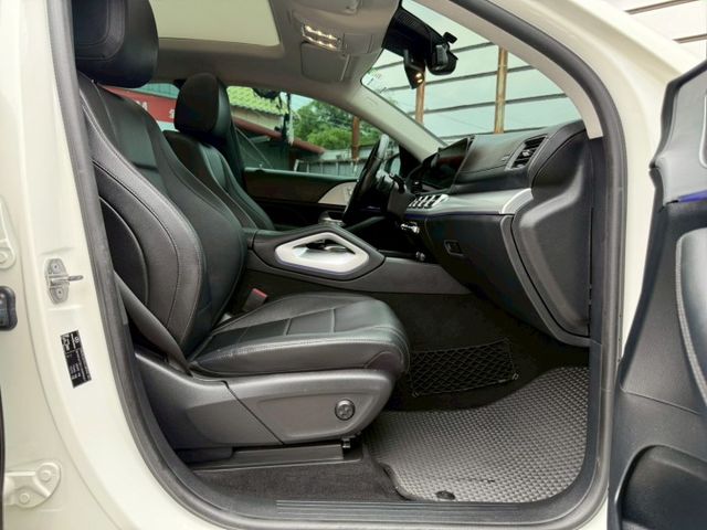 GLE-CLASS  第10張相片