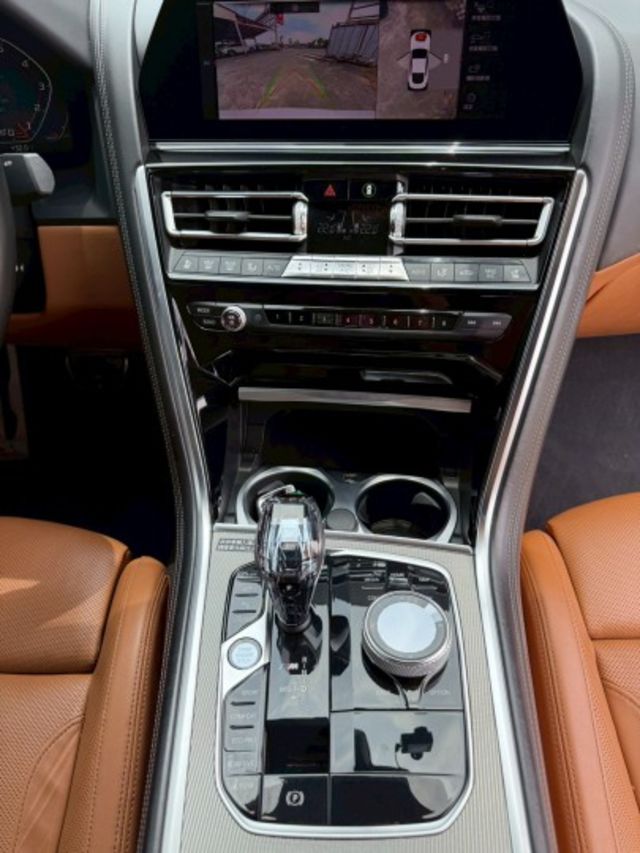 8 SERIES SEDAN G14  第8張相片
